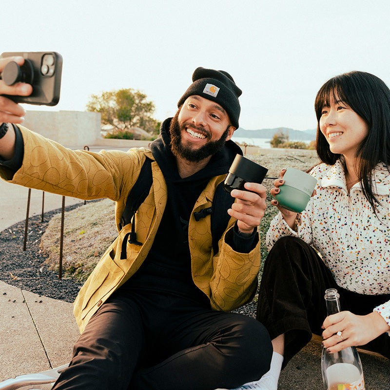 8oz-rise-lowball-tumbler-l9 8oz_rise_lowball_black_iceberg_couple_selfie_city_square.jpg