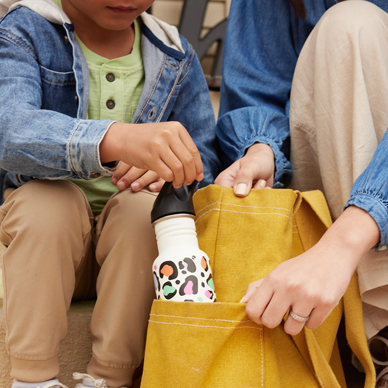 12oz-kid-s-classic-with-flip-seal-sport-cap-s4 kid_sport_flip_seal_12oz_bag_pull_square.jpg
