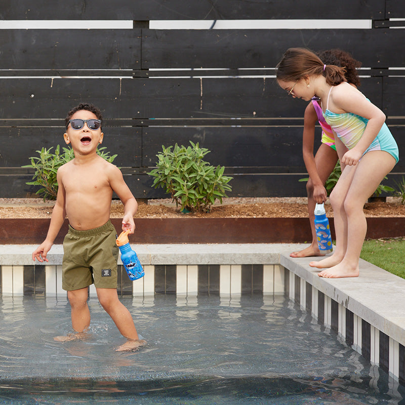 12oz-kid-s-classic-with-flip-seal-sport-cap-s4 kid_sport_flip_seal_12oz_boy_pool_square.jpg