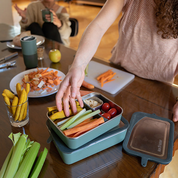 55oz-rise-food-box-big-meal-p7 rise_food_lunch_box_big_meal_veggie_dividers_square.jpg