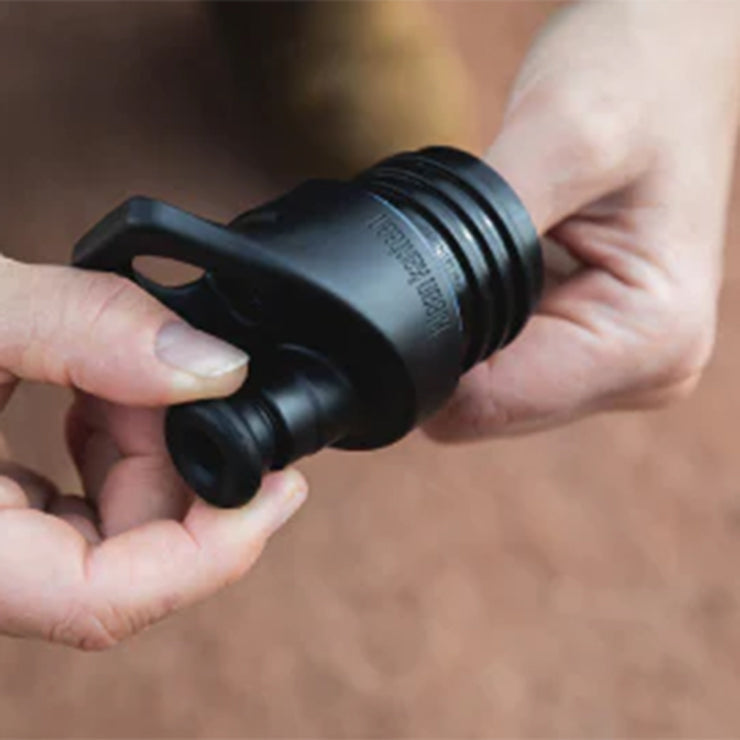 sport-cap-maintenance-kit-l4 sport_cap_maintenance_kit_pull_valve_out_lifestyle.jpg
